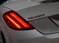 Новый седан Peugeot 301 будет дебютировать в Париже